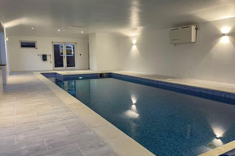 5 bedroom flat to rent, Avenue Road, London NW8