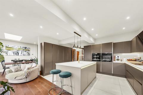 undefined, Middleton Close, London E4