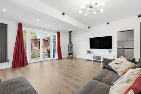 4 bedroom detached house for sale, Highfield Road, Billericay, CM11