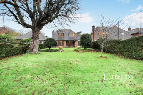 3 bedroom detached house to rent, The Grove, Ratton, Eastbourne, BN20