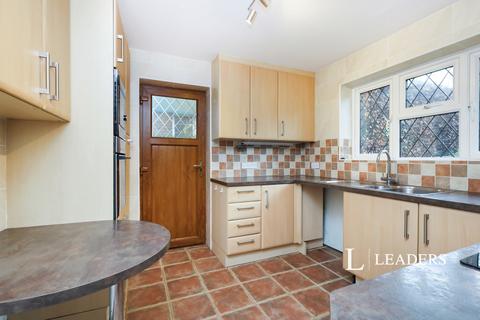 3 bedroom detached house to rent, The Grove, Ratton, Eastbourne, BN20