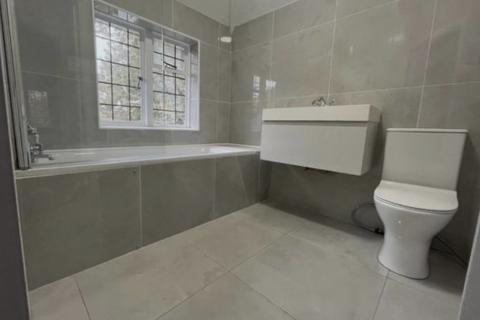undefined, Brighton Road, Surrey, CR8