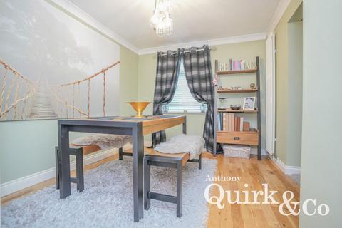 undefined, Ormonde Avenue, Rochford, SS4