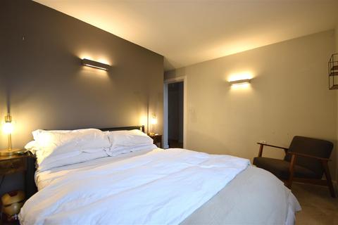 undefined, Western House, London Road, Brentford