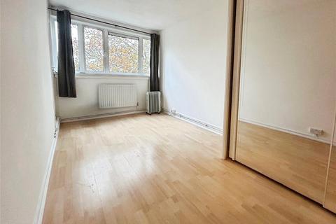 3 bedroom apartment to rent, Pelican Estate, London, SE15