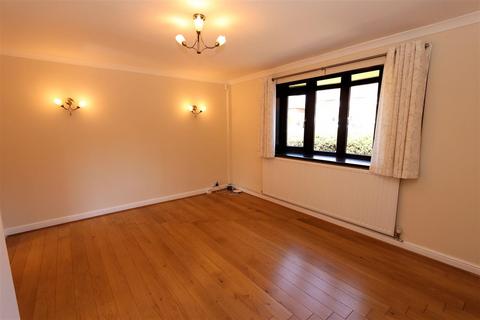 undefined, Brocket Way, Chigwell