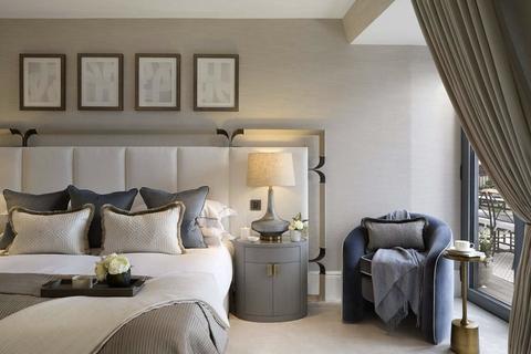 2 bedroom apartment for sale, Kensington High Street, London W8