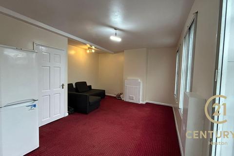 undefined, Central Parade, HOUNSLOW TW5