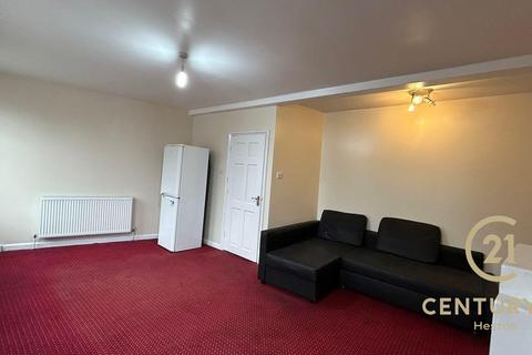 undefined, Central Parade, HOUNSLOW TW5