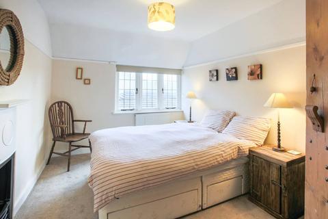 undefined, Broad Street, Guildford, GU3