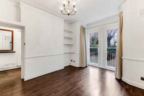 2 bedroom flat for sale, Shepherds Hill, Highgate, N6