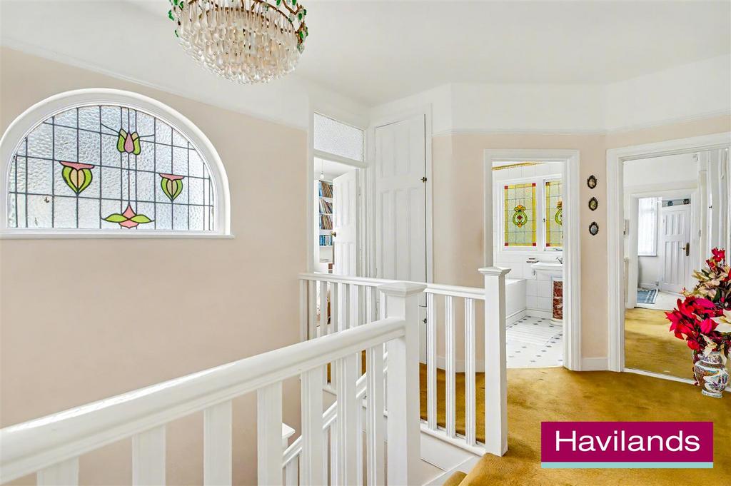 Woodland Way N21 3 PY-22.jpg
