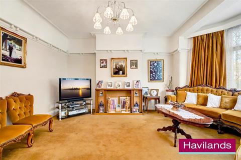 undefined, Woodland Way, London
