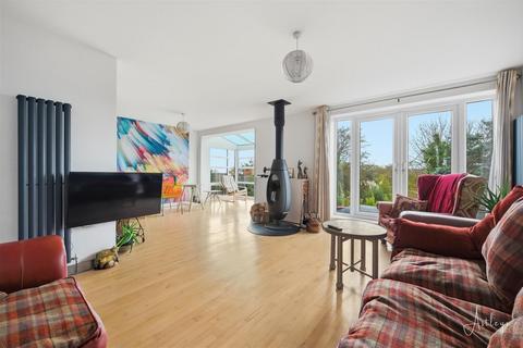 4 bedroom detached house for sale, Coltshill Drive, Swansea