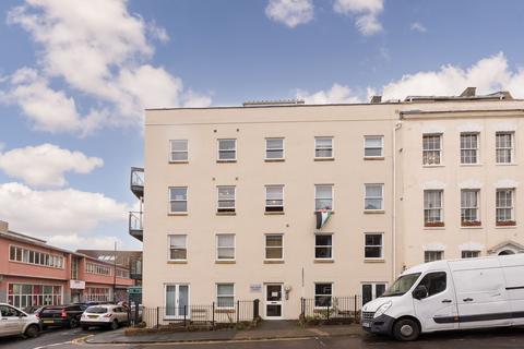 3 bedroom flat for sale, 18 Cave Street, Bristol BS2