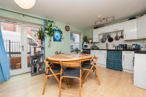 3 bedroom flat for sale, 18 Cave Street, Bristol BS2