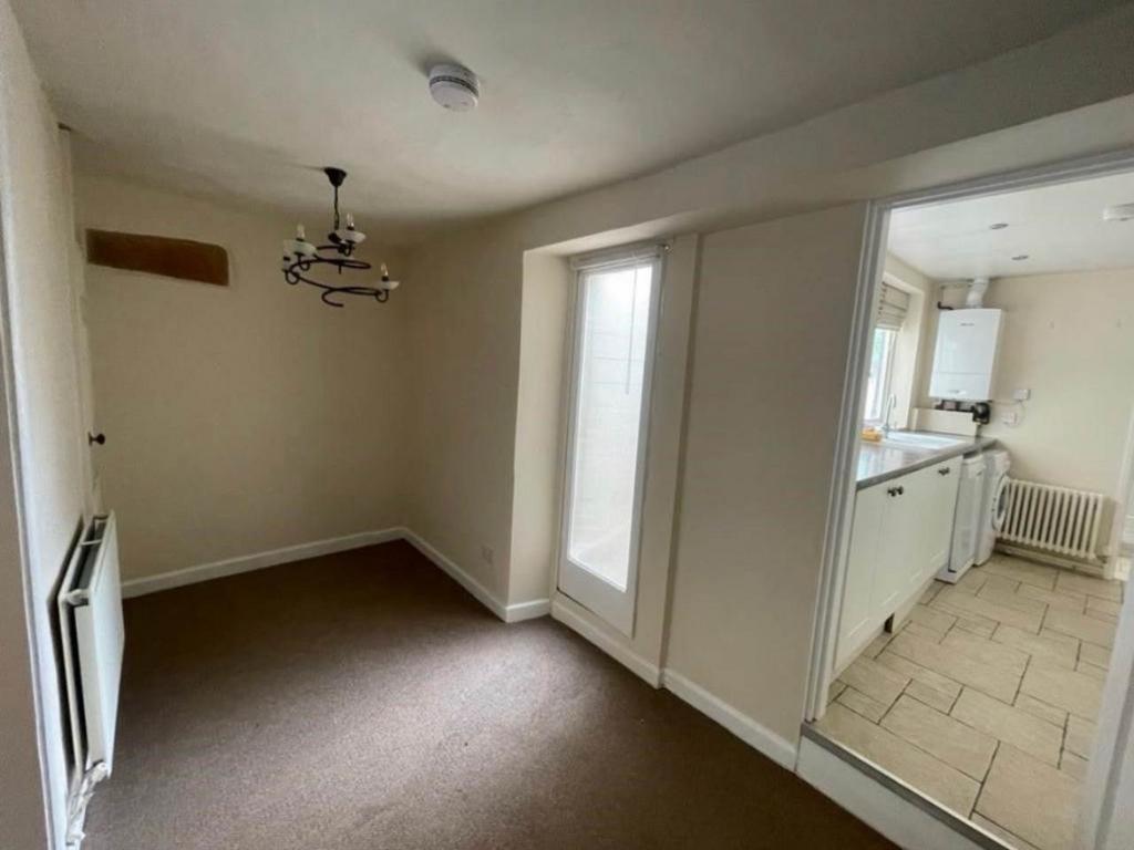 Dining room/kitchen
