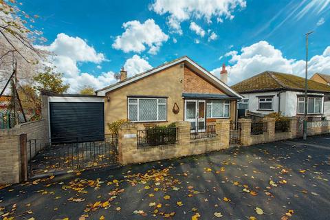 undefined, Medland Close, Wallington SM6