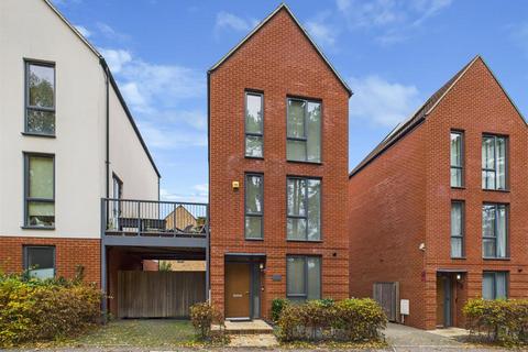 Cane Hill Drive, Coulsdon CR5