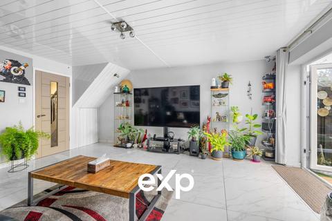 undefined, Watermill Way, Feltham TW13