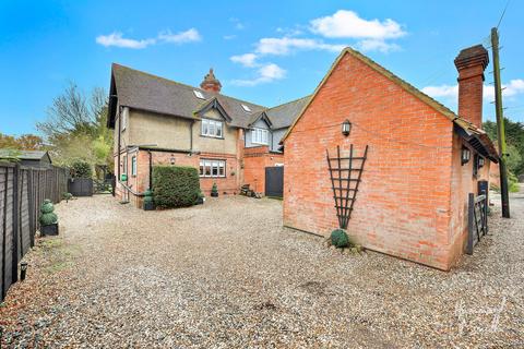 3 bedroom semi-detached house for sale, High Road, Epping CM16