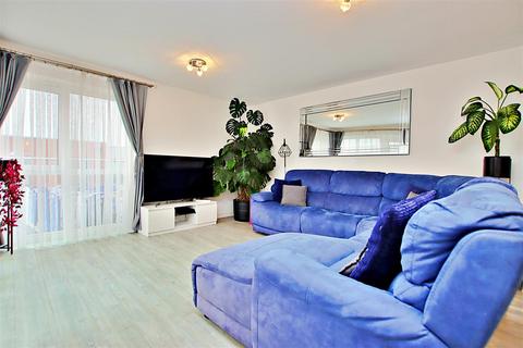 2 bedroom flat for sale, Darwin House,Holmesley Road, Borehamwood