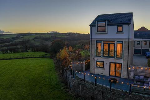 3 bedroom detached house for sale, Bleaklow Court, Hawkshaw, Bury