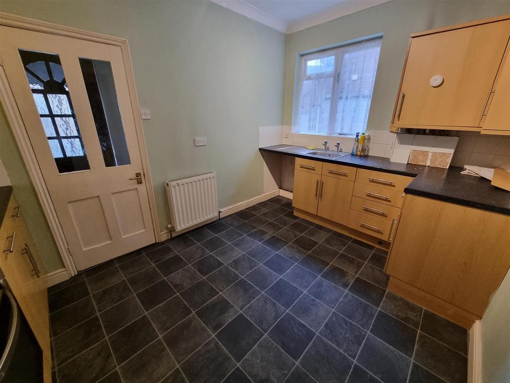 Kitchen 1
