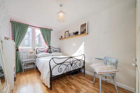 2 bedroom flat to rent, Great Western Road, London W11