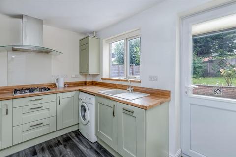 2 bedroom semi-detached house to rent, Vyne Crescent, Great Holm