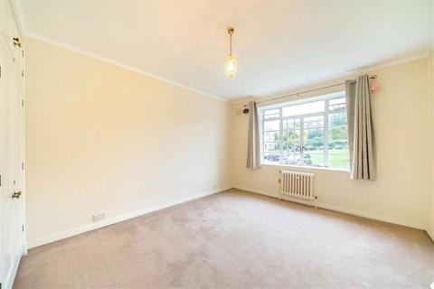 undefined, Heath Rise, London SW15