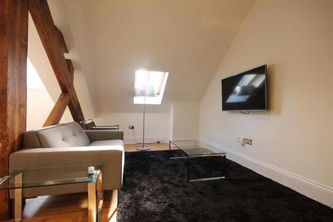 3 bedroom apartment to rent, Chaucer Building, City Centre