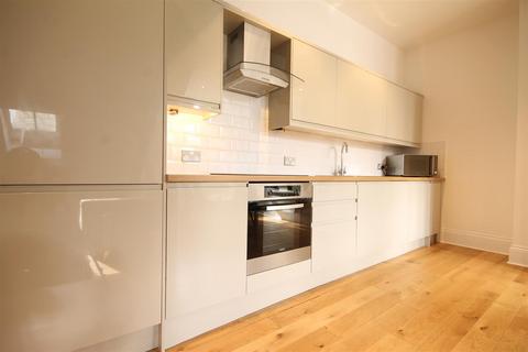 3 bedroom apartment to rent, Chaucer Building, City Centre