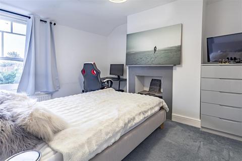 209 Manor Road, Chigwell, IG7 4JY