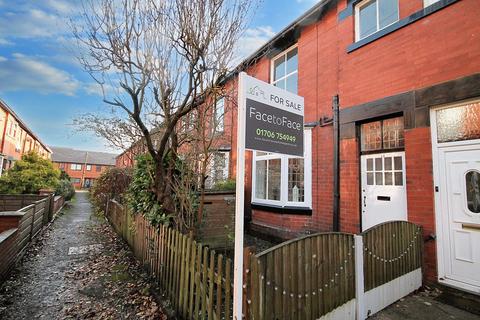 Central Avenue, Littleborough OL15
