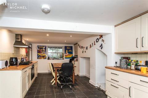 4 bedroom terraced house to rent, George Street, Brighton