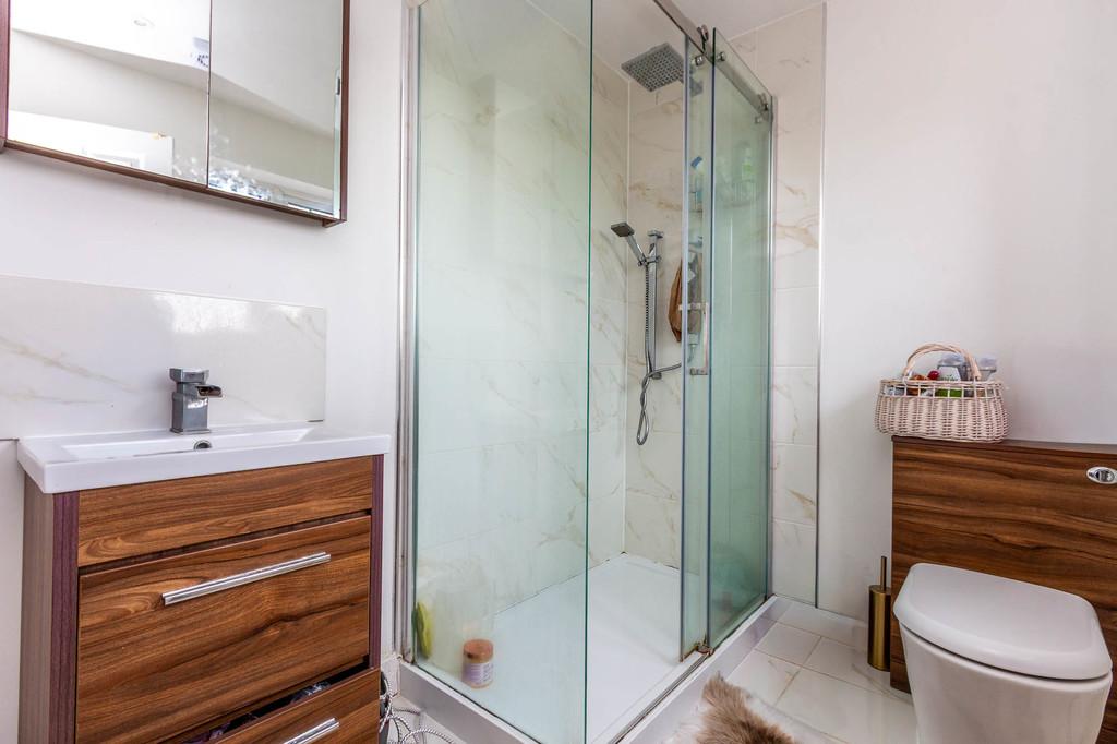 Ensuite shower room