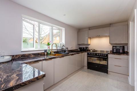 4 bedroom detached house for sale, Meadow Sweet Road, Rushden NN10