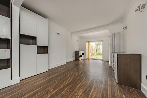 3 bedroom terraced house to rent, Bonnersfield Lane, Harrow HA1