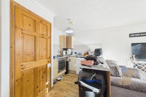 1 bedroom ground floor flat for sale, Hythe Hill, Colchester