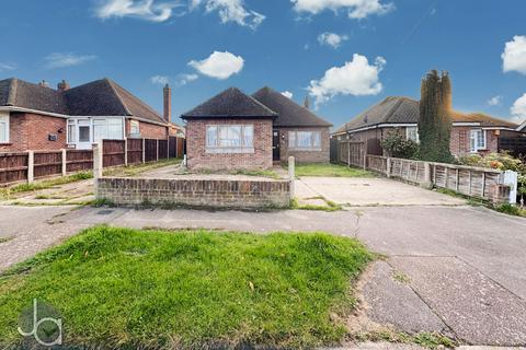 3 bedroom detached bungalow for sale, Wyndham Crescent, Clacton-on-Sea