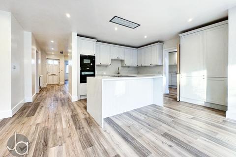 3 bedroom detached bungalow for sale, Wyndham Crescent, Clacton-on-Sea
