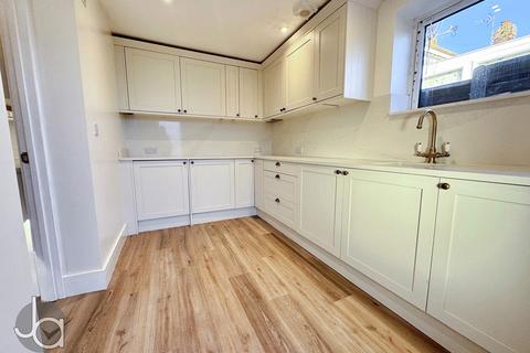 3 bedroom detached bungalow for sale, Wyndham Crescent, Clacton-on-Sea