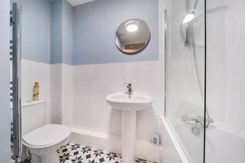 2 bedroom terraced house for sale, Amberley Court, Banbury