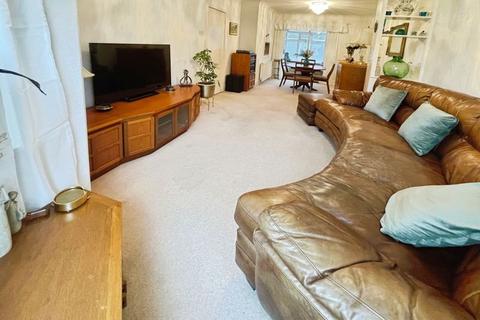 undefined, East Lynn Drive, Worsley