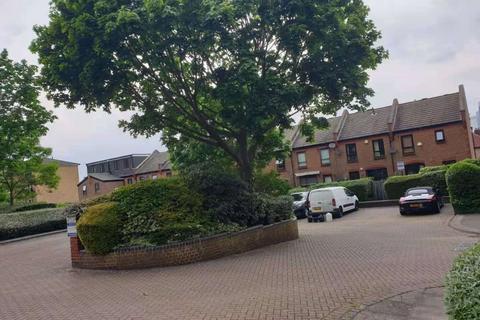2 bedroom flat for sale, Horseshoe Close, London