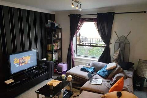 2 bedroom flat for sale, Horseshoe Close, London