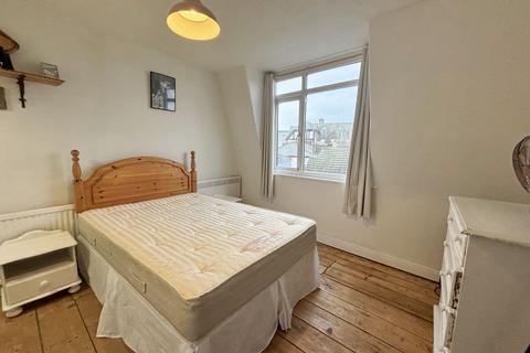 1 bedroom apartment to rent, Flat 4 ,  21 North Marine Road, Scarborough
