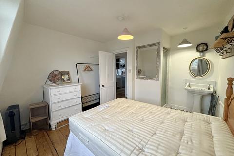 1 bedroom apartment to rent, Flat 4 ,  21 North Marine Road, Scarborough