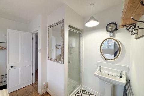 1 bedroom apartment to rent, Flat 4 ,  21 North Marine Road, Scarborough